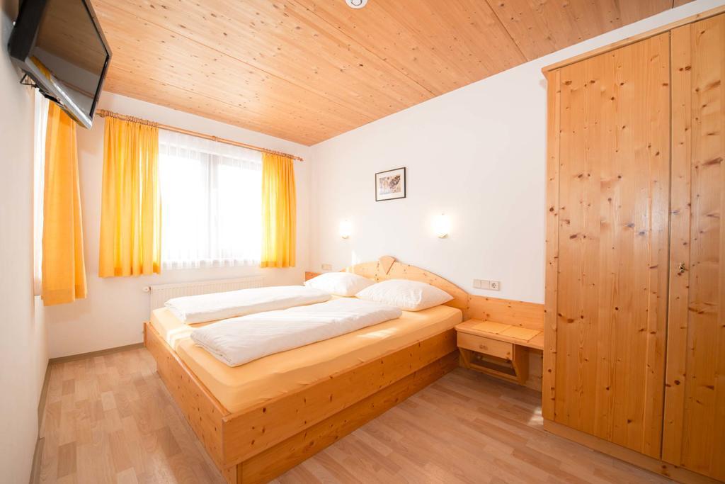 Ferienwohnungen Plattner Weissensee Oda fotoğraf